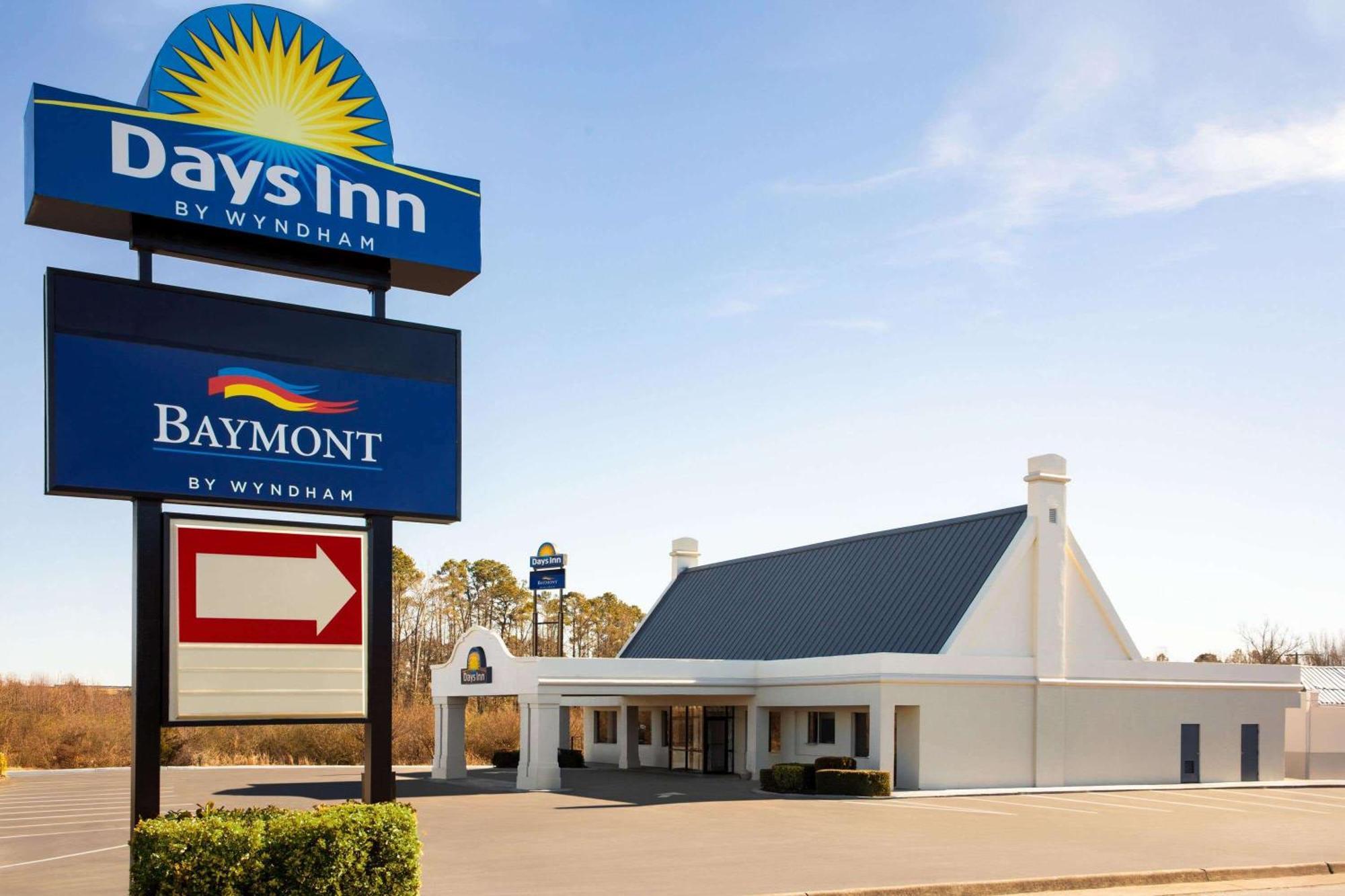 Hotel Baymont By Wyndham Emporia Va Exterior foto