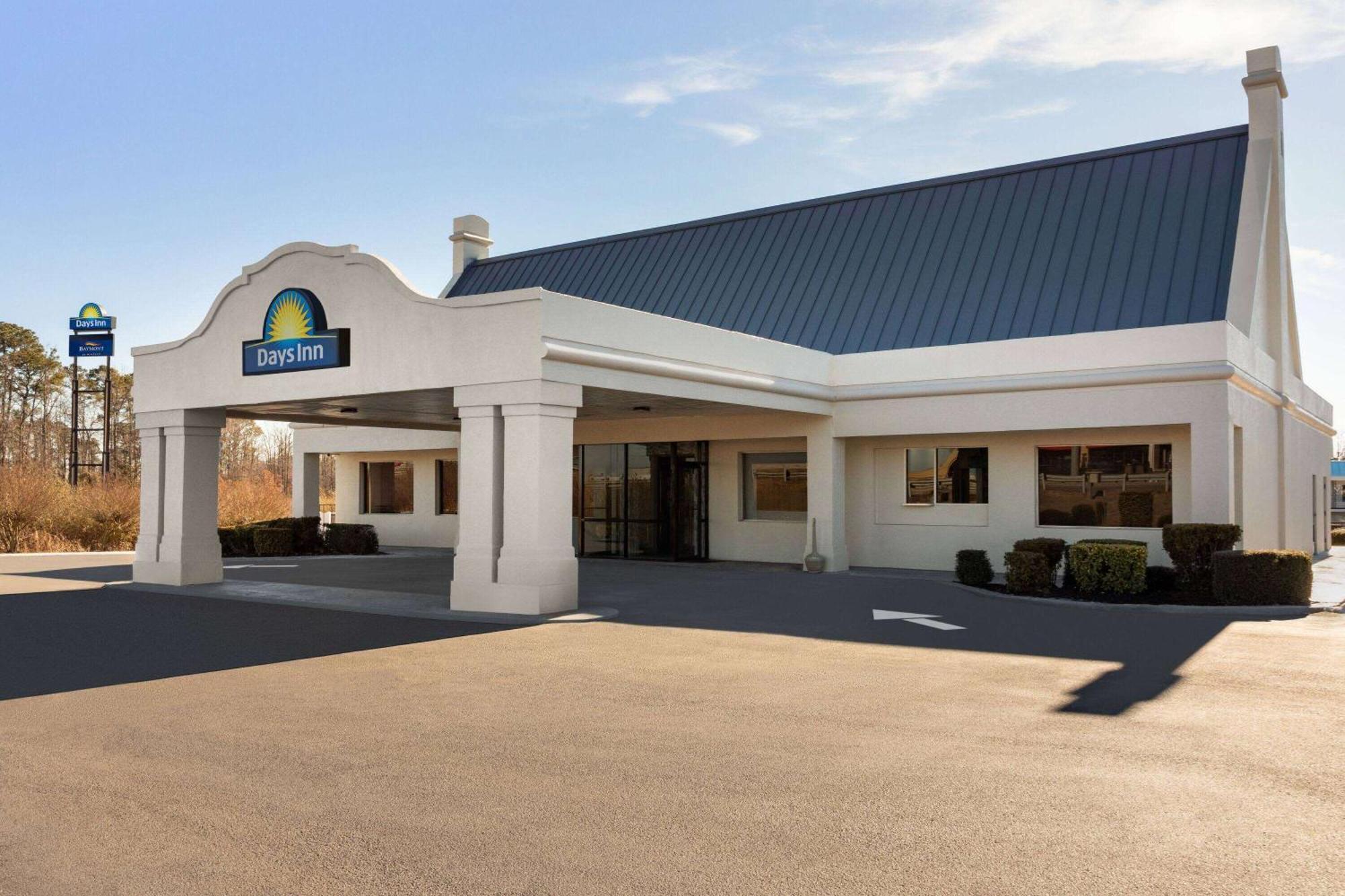 Hotel Baymont By Wyndham Emporia Va Exterior foto